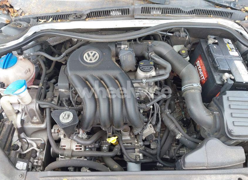 Photo 10 of 2014 Volkswagen Jetta 2.0L S (VIN 3VW2K7AJ4EM255237)