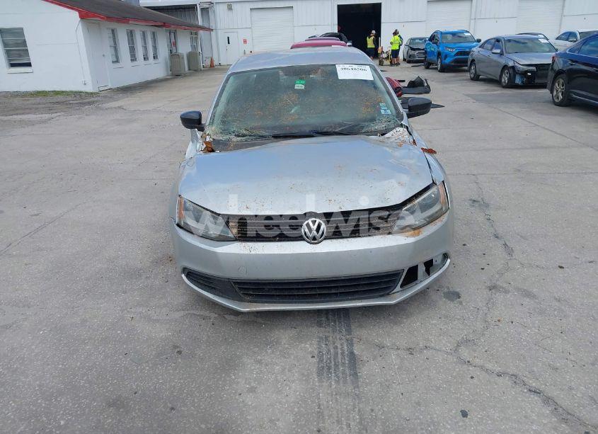 Photo 6 of 2014 Volkswagen Jetta 2.0L S (VIN 3VW2K7AJ4EM255237)