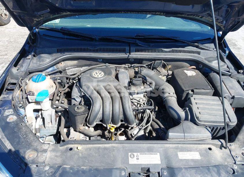 Photo 10 of 2014 Volkswagen Jetta 2.0L S (VIN 3VW2K7AJ4EM256582)