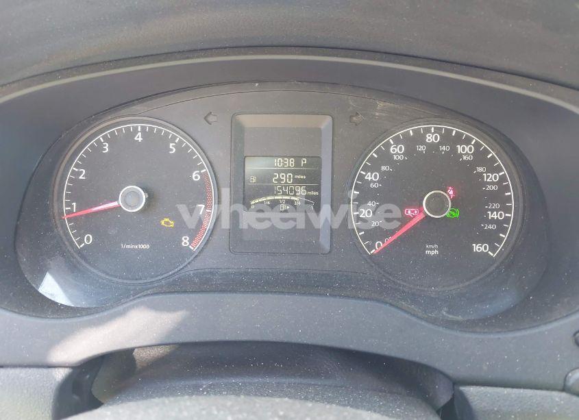 Photo 7 of 2014 Volkswagen Jetta 2.0L S (VIN 3VW2K7AJ4EM256582)