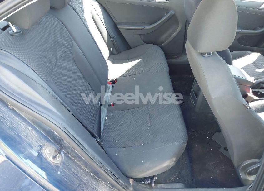 Photo 8 of 2014 Volkswagen Jetta 2.0L S (VIN 3VW2K7AJ4EM256582)