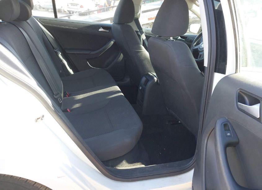 Photo 8 of 2014 Volkswagen Jetta 2.0L S (VIN 3VW2K7AJ4EM332155)