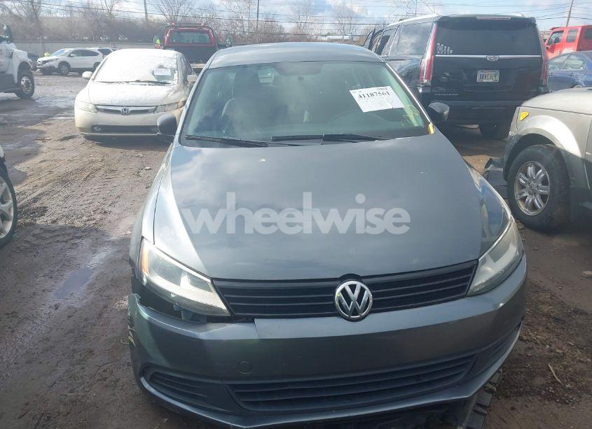 Photo 12 of 2014 Volkswagen Jetta 2.0L S (VIN 3VW2K7AJ4EM367021)