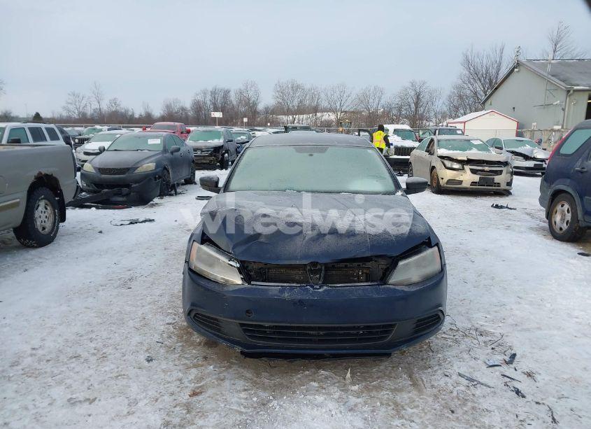 Photo 13 of 2014 Volkswagen Jetta 2.0L S (VIN 3VW2K7AJ4EM382439)