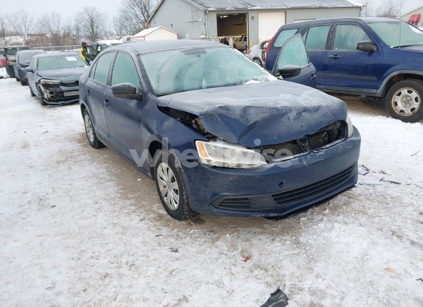 Photo 6 of 2014 Volkswagen Jetta 2.0L S (VIN 3VW2K7AJ4EM382439)