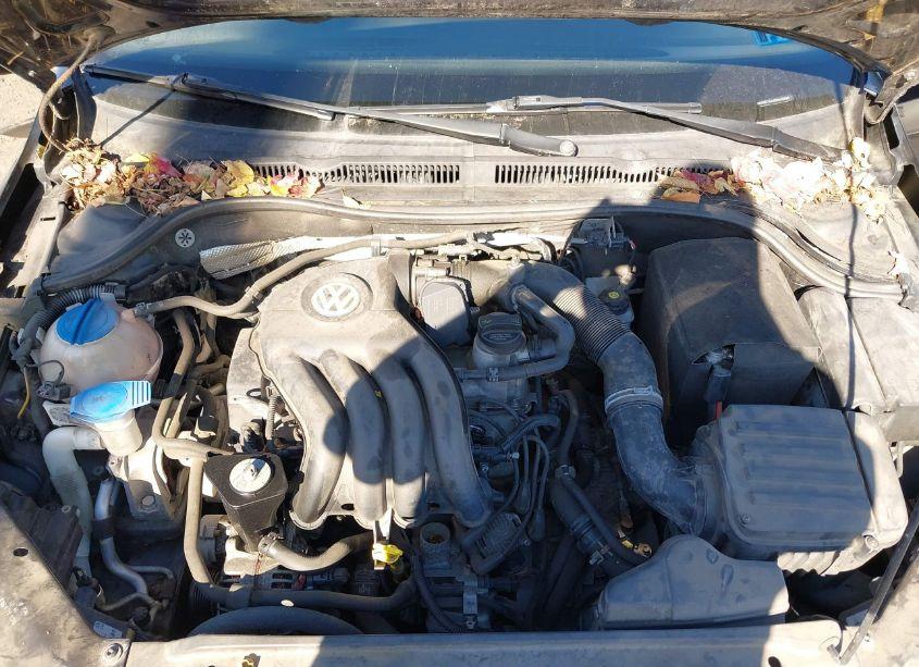 Photo 10 of 2014 Volkswagen Jetta 2.0L S (VIN 3VW2K7AJ4EM405590)
