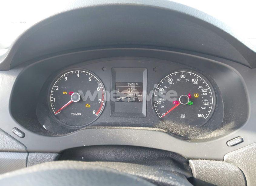 Photo 7 of 2014 Volkswagen Jetta 2.0L S (VIN 3VW2K7AJ4EM438184)