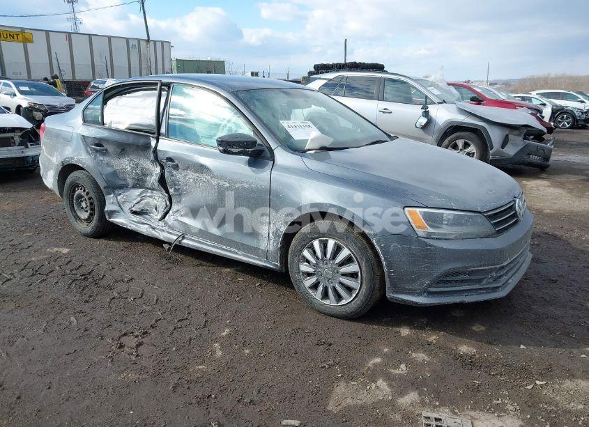 2015 Volkswagen Jetta 2.0L S (VIN 3VW2K7AJ4FM261136) main photo