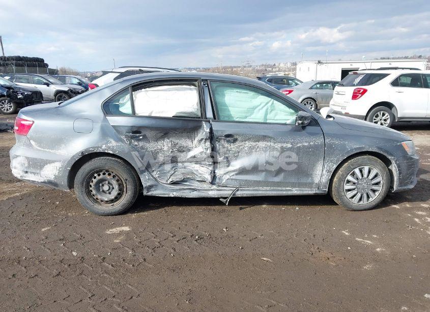Photo 12 of 2015 Volkswagen Jetta 2.0L S (VIN 3VW2K7AJ4FM261136)