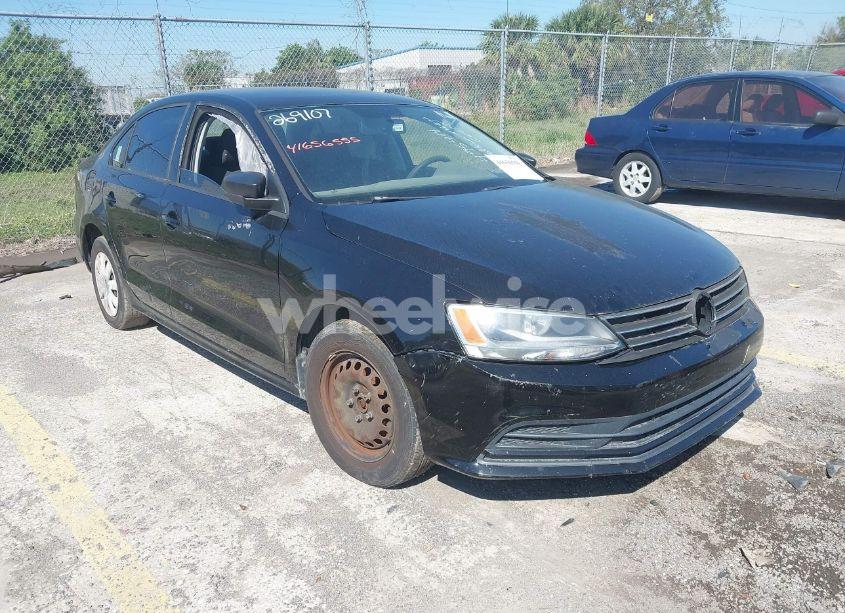 2015 Volkswagen Jetta 2.0L S (VIN 3VW2K7AJ4FM269107) main photo