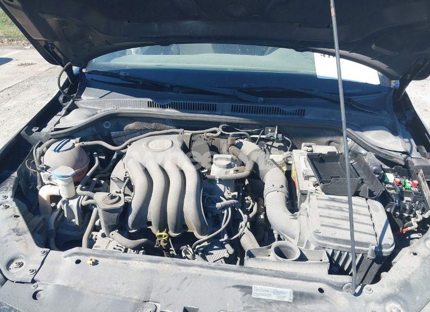 Photo 10 of 2015 Volkswagen Jetta 2.0L S (VIN 3VW2K7AJ4FM269107)