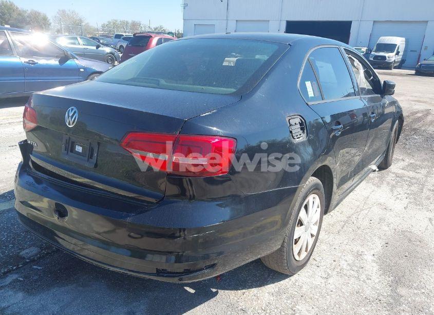 Photo 4 of 2015 Volkswagen Jetta 2.0L S (VIN 3VW2K7AJ4FM269107)