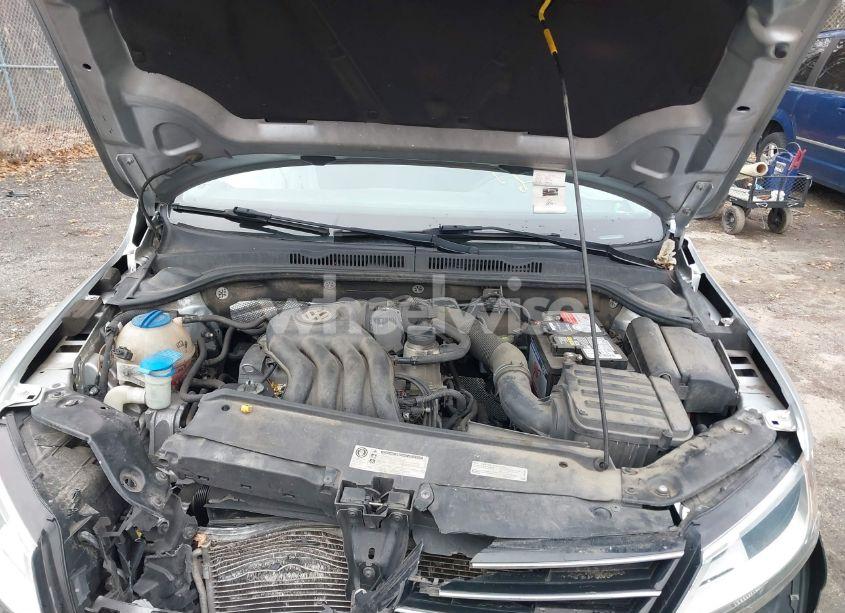 Photo 10 of 2015 Volkswagen Jetta 2.0L S (VIN 3VW2K7AJ4FM284464)