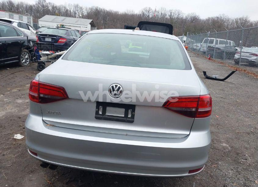 Photo 16 of 2015 Volkswagen Jetta 2.0L S (VIN 3VW2K7AJ4FM284464)