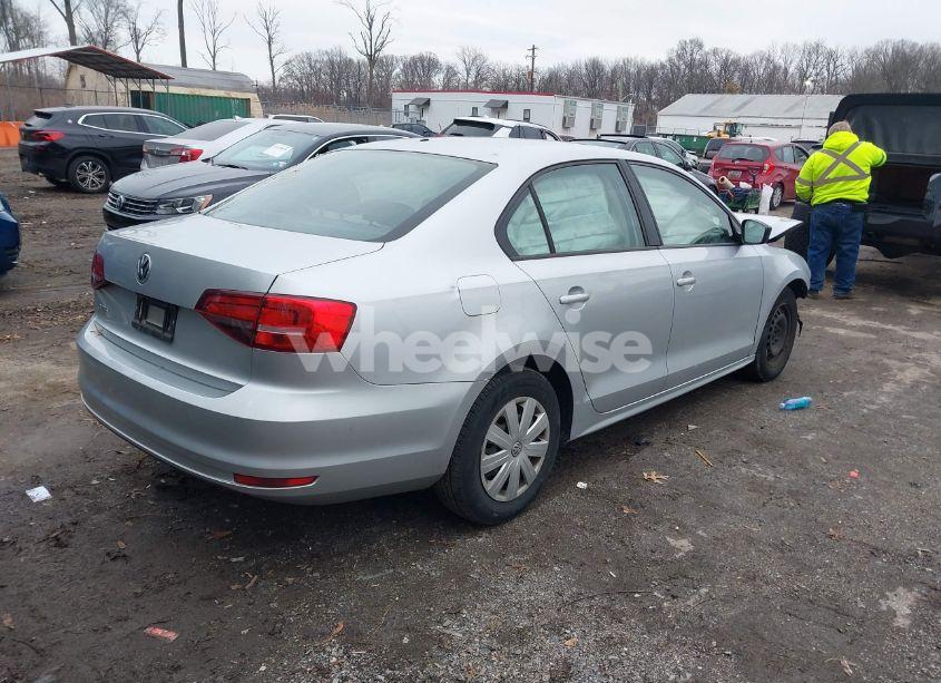 Photo 4 of 2015 Volkswagen Jetta 2.0L S (VIN 3VW2K7AJ4FM284464)