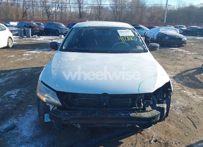 Photo 13 of 2015 Volkswagen Jetta 2.0L S (VIN 3VW2K7AJ4FM325319)