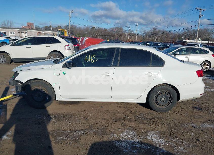 Photo 15 of 2015 Volkswagen Jetta 2.0L S (VIN 3VW2K7AJ4FM325319)