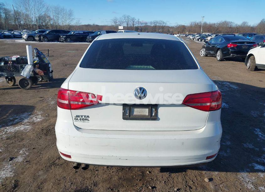 Photo 17 of 2015 Volkswagen Jetta 2.0L S (VIN 3VW2K7AJ4FM325319)
