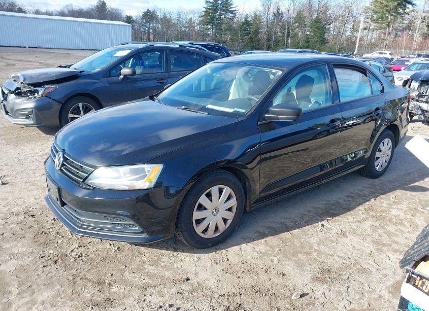 Photo 2 of 2015 Volkswagen Jetta 2.0L S (VIN 3VW2K7AJ4FM339379)