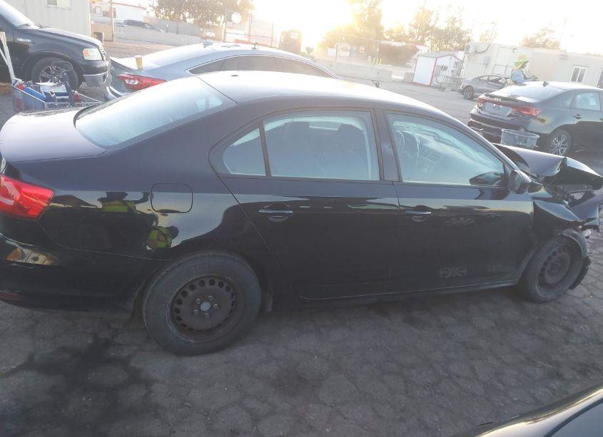 Photo 14 of 2015 Volkswagen Jetta 2.0L S (VIN 3VW2K7AJ4FM349216)