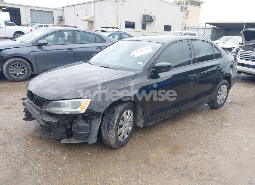 Photo 2 of 2015 Volkswagen Jetta 2.0L S (VIN 3VW2K7AJ4FM402870)