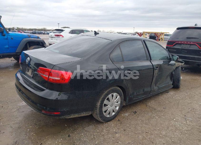 Photo 4 of 2015 Volkswagen Jetta 2.0L S (VIN 3VW2K7AJ4FM402870)