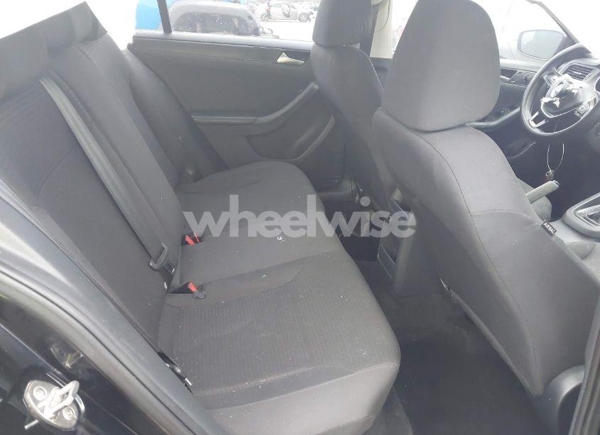 Photo 8 of 2015 Volkswagen Jetta 2.0L S (VIN 3VW2K7AJ4FM402870)