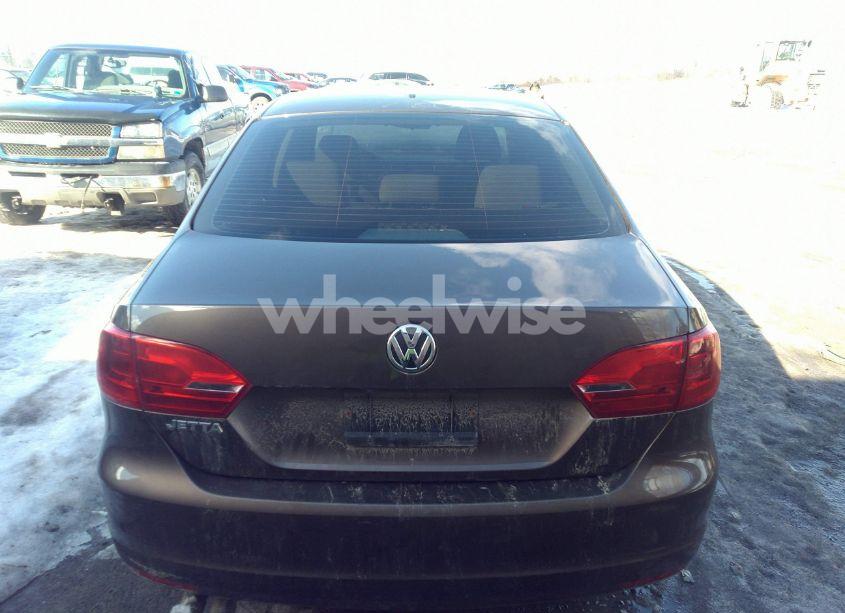 Photo 17 of 2012 Volkswagen Jetta 2.0L S (VIN 3VW2K7AJ5CM307665)