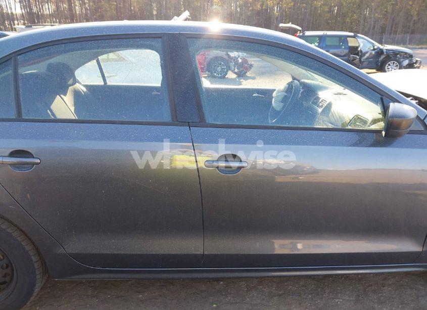 Photo 14 of 2012 Volkswagen Jetta 2.0L S (VIN 3VW2K7AJ5CM321646)