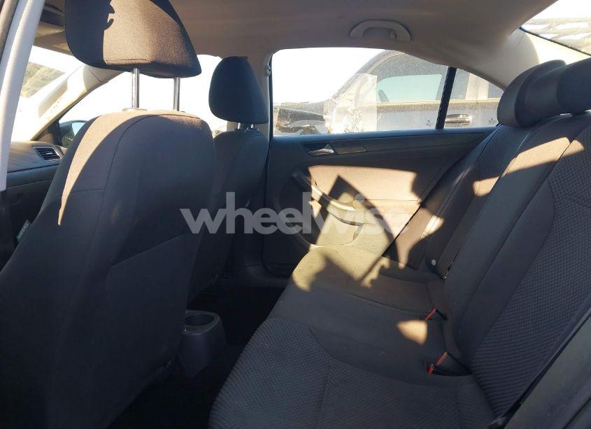 Photo 8 of 2012 Volkswagen Jetta 2.0L S (VIN 3VW2K7AJ5CM321646)