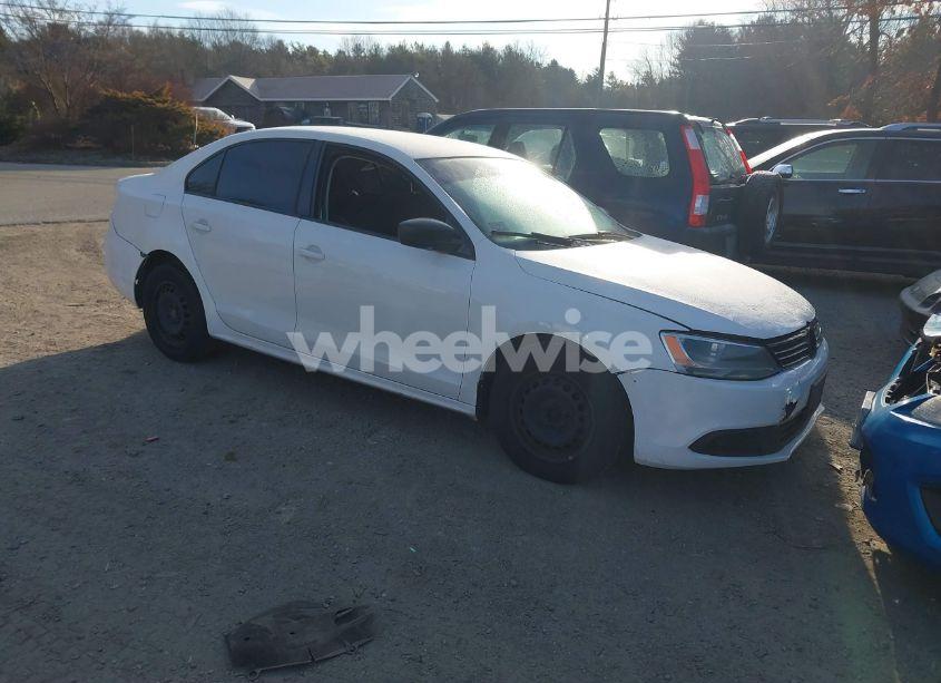 2012 Volkswagen Jetta 2.0L S (VIN 3VW2K7AJ5CM470042) main photo