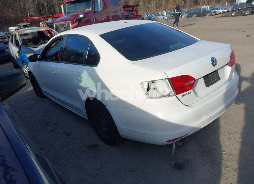 Photo 3 of 2012 Volkswagen Jetta 2.0L S (VIN 3VW2K7AJ5CM470042)