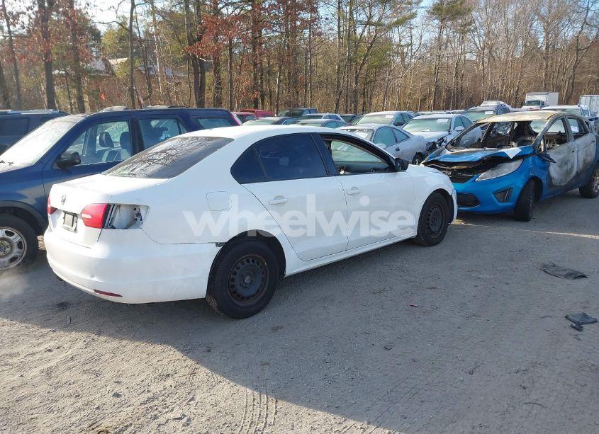 Photo 4 of 2012 Volkswagen Jetta 2.0L S (VIN 3VW2K7AJ5CM470042)