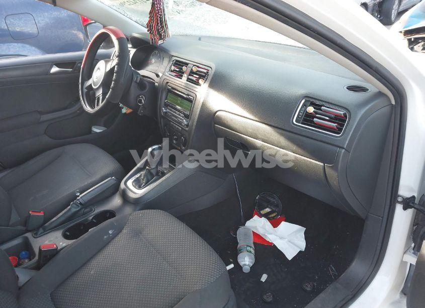 Photo 5 of 2012 Volkswagen Jetta 2.0L S (VIN 3VW2K7AJ5CM470042)