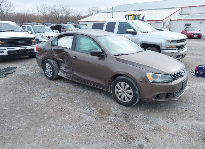 2013 Volkswagen Jetta 2.0L S (VIN 3VW2K7AJ5DM233486) main photo