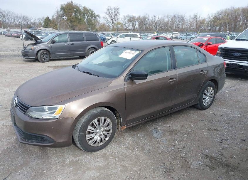 Photo 2 of 2013 Volkswagen Jetta 2.0L S (VIN 3VW2K7AJ5DM233486)