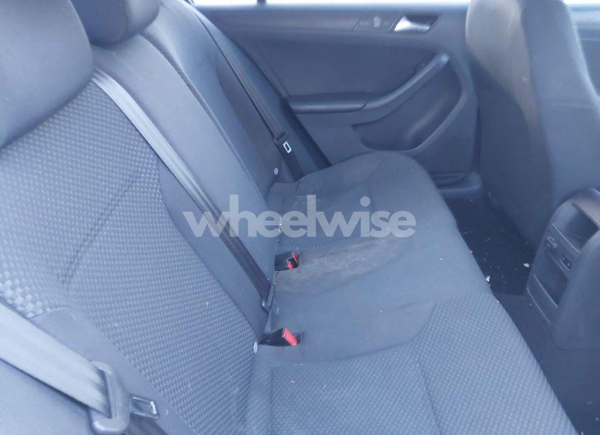 Photo 8 of 2014 Volkswagen Jetta 2.0L S (VIN 3VW2K7AJ5EM229004)