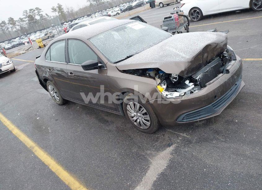 2014 Volkswagen Jetta 2.0L S (VIN 3VW2K7AJ5EM232288) main photo