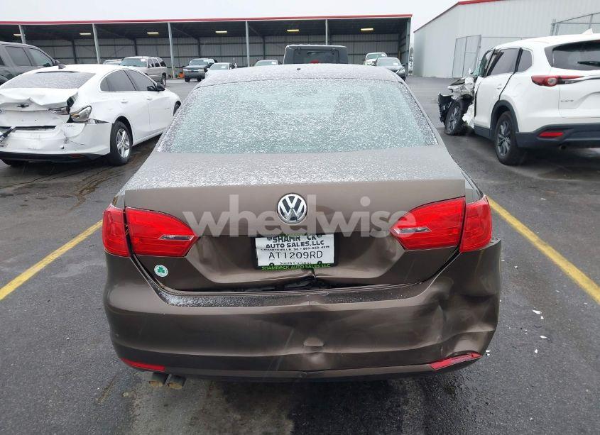 Photo 6 of 2014 Volkswagen Jetta 2.0L S (VIN 3VW2K7AJ5EM232288)