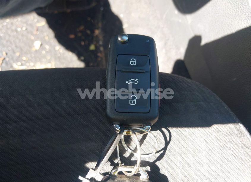 Photo 11 of 2015 Volkswagen Jetta 2.0L S (VIN 3VW2K7AJ5FM236018)