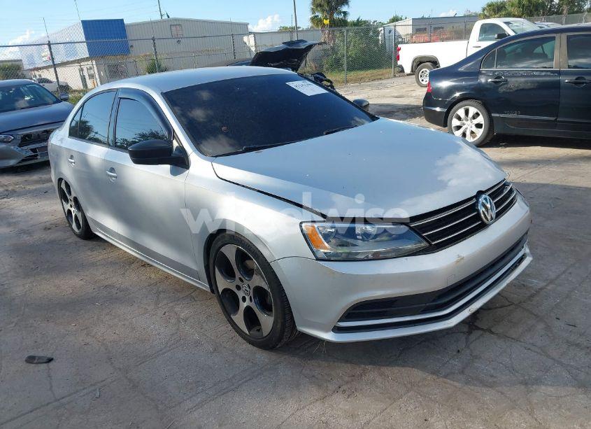 2015 Volkswagen Jetta 2.0L S (VIN 3VW2K7AJ5FM311395) main photo