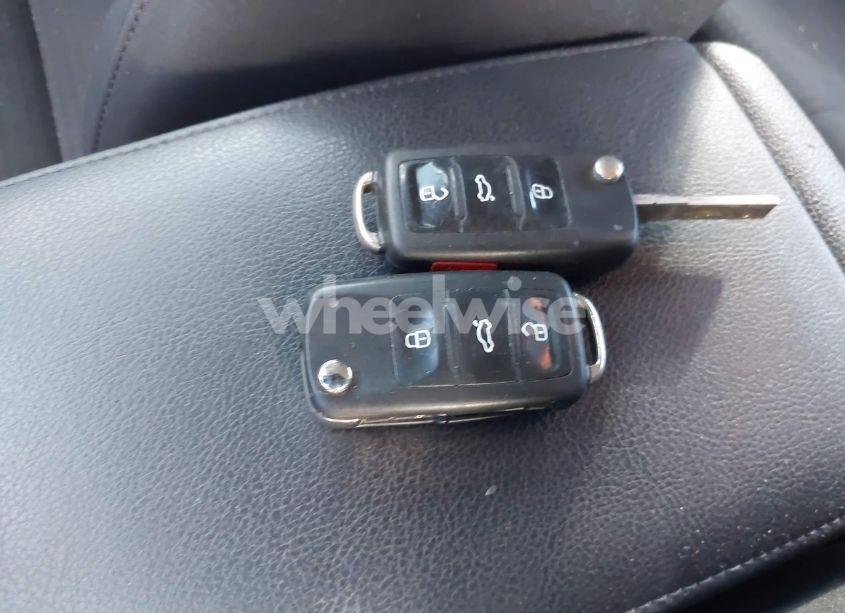 Photo 11 of 2015 Volkswagen Jetta 2.0L S (VIN 3VW2K7AJ5FM311395)