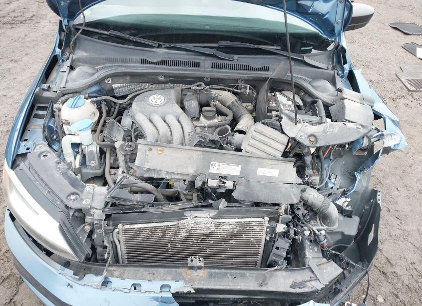 Photo 10 of 2015 Volkswagen Jetta 2.0L S (VIN 3VW2K7AJ5FM406555)