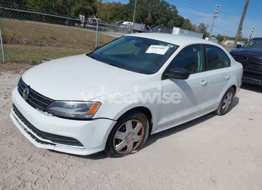 Photo 2 of 2015 Volkswagen Jetta 2.0L S (VIN 3VW2K7AJ5FM413523)