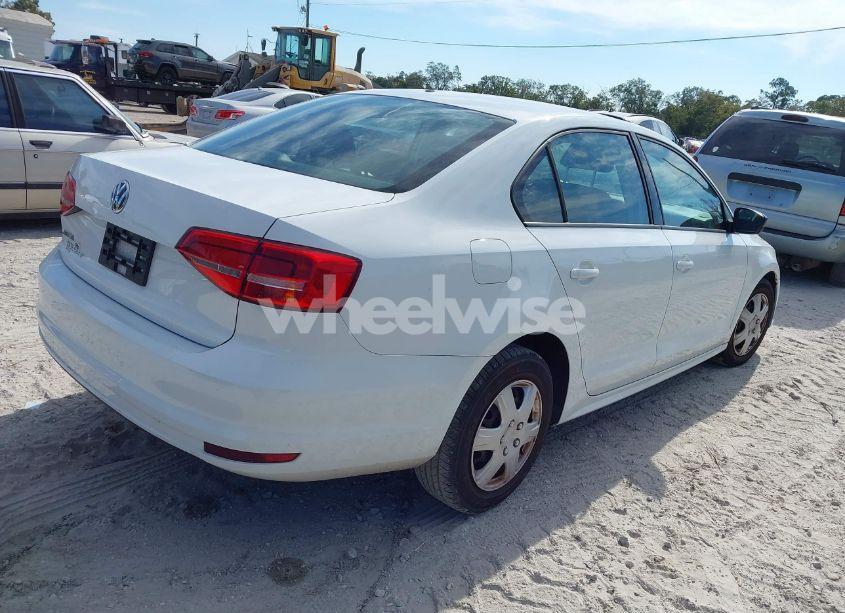 Photo 4 of 2015 Volkswagen Jetta 2.0L S (VIN 3VW2K7AJ5FM413523)