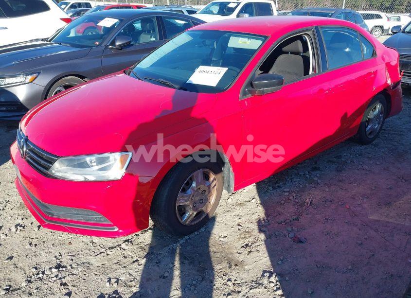 Photo 2 of 2015 Volkswagen Jetta 2.0L S (VIN 3VW2K7AJ5FM419757)