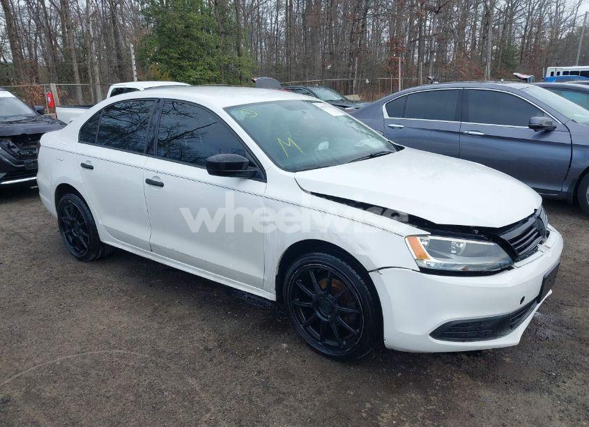 2011 Volkswagen Jetta 2.0L S (VIN 3VW2K7AJ6BM360261) main photo