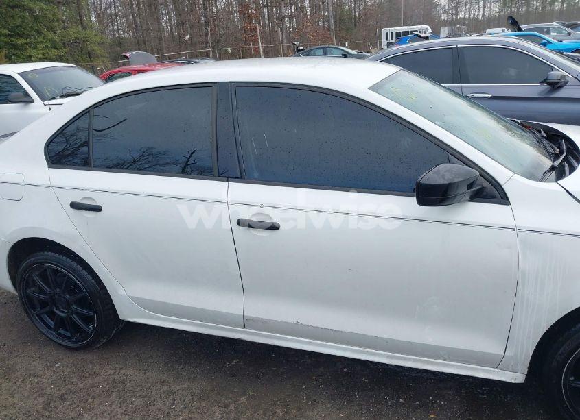 Photo 13 of 2011 Volkswagen Jetta 2.0L S (VIN 3VW2K7AJ6BM360261)