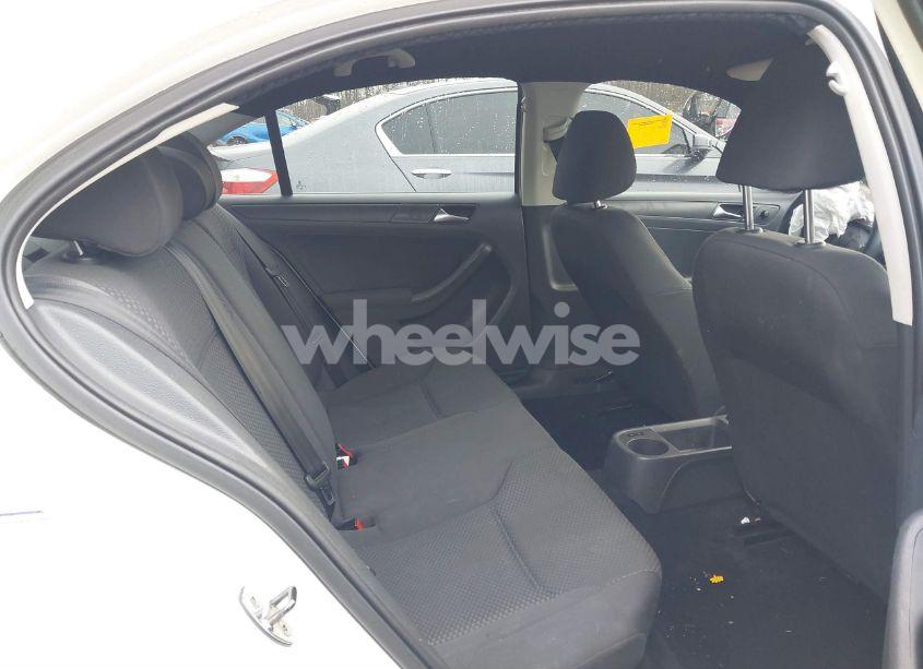 Photo 8 of 2011 Volkswagen Jetta 2.0L S (VIN 3VW2K7AJ6BM360261)