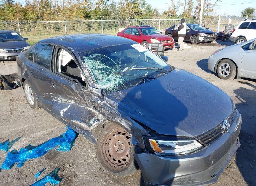 Photo 6 of 2011 Volkswagen Jetta 2.0L S (VIN 3VW2K7AJ6BM366089)